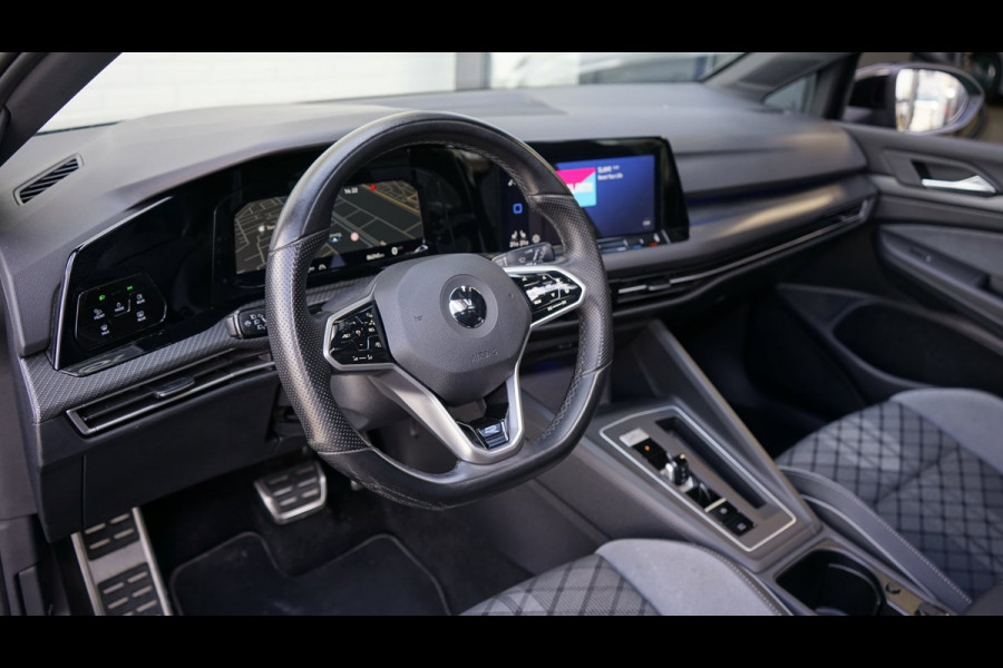 Volkswagen Golf VIII 1.5 eTSI R-Line ACC|AMBIANCE|CAMERA|IQ LIGHT|KEYLESS|MODE|PANORAMA|STOELVERWARMING