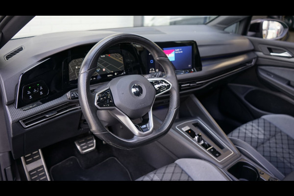 Volkswagen Golf VIII 1.5 eTSI R-Line ACC|AMBIANCE|CAMERA|IQ LIGHT|KEYLESS|MODE|PANORAMA|STOELVERWARMING