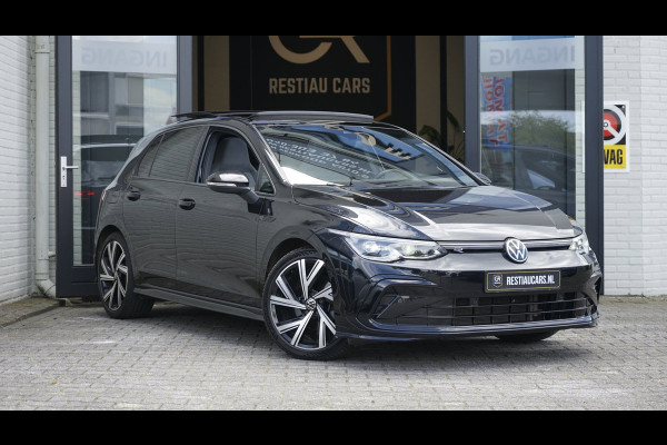 Volkswagen Golf VIII 1.5 eTSI R-Line ACC|AMBIANCE|CAMERA|IQ LIGHT|KEYLESS|MODE|PANORAMA|STOELVERWARMING