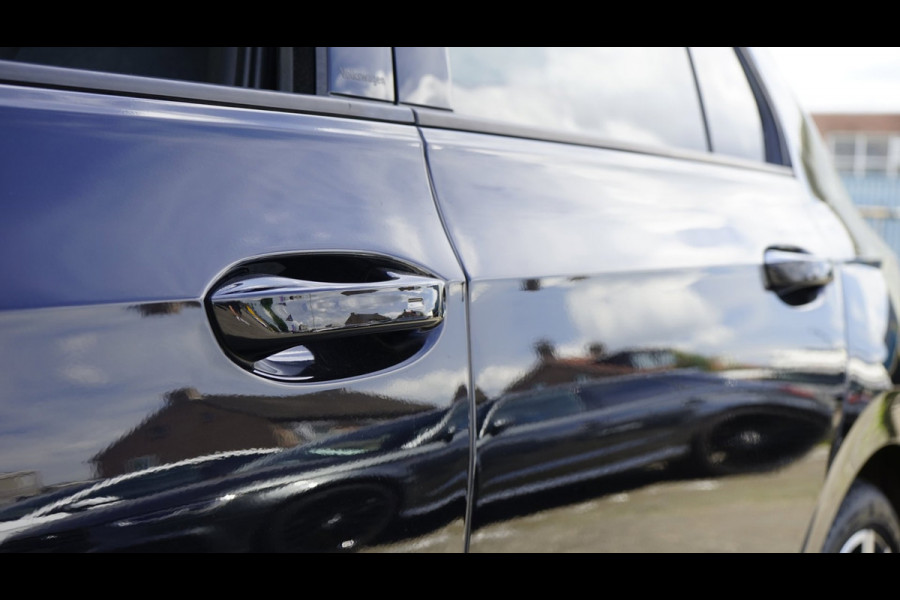 Volkswagen Golf VIII 1.5 eTSI R-Line ACC|AMBIANCE|CAMERA|IQ LIGHT|KEYLESS|MODE|PANORAMA|STOELVERWARMING