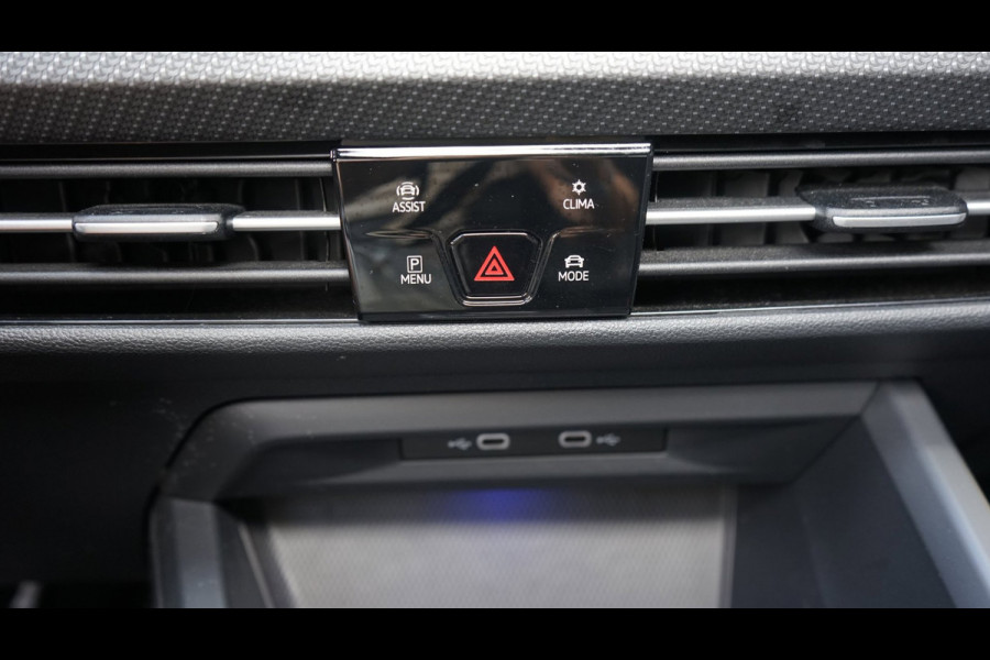 Volkswagen Golf VIII 1.5 eTSI R-Line ACC|AMBIANCE|CAMERA|IQ LIGHT|KEYLESS|MODE|PANORAMA|STOELVERWARMING