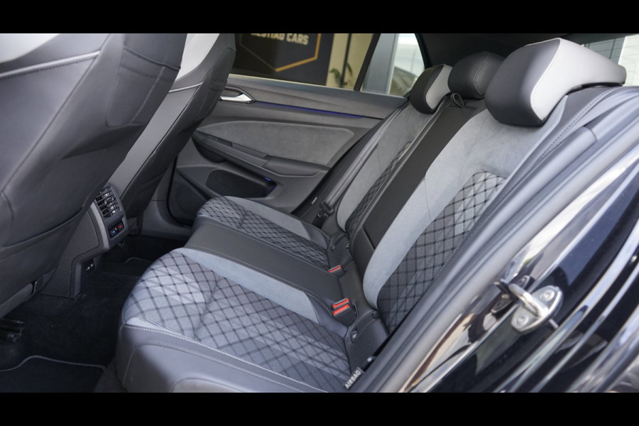 Volkswagen Golf VIII 1.5 eTSI R-Line ACC|AMBIANCE|CAMERA|IQ LIGHT|KEYLESS|MODE|PANORAMA|STOELVERWARMING