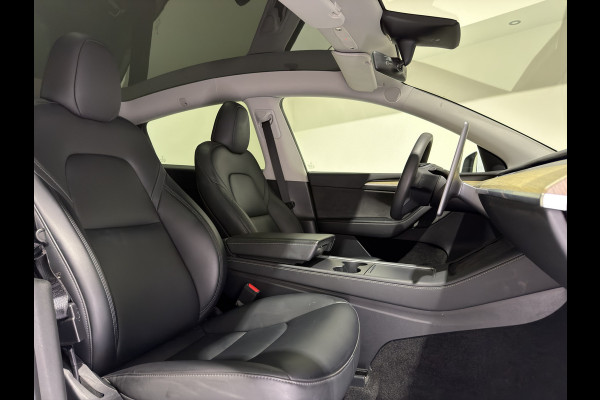 Tesla Model Y RWD 58 kWh | Cruise Control Adaptief | Soh (batterijcheck) Waarde 92,2 %