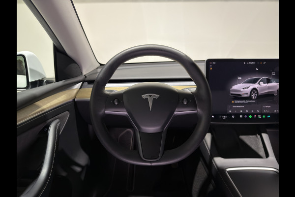 Tesla Model Y RWD 58 kWh | Cruise Control Adaptief | Soh (batterijcheck) Waarde 92,2 %