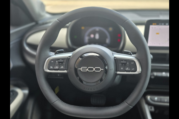 Fiat 600 105PK Hybrid La Prima | Massagestoel | Leder | Full options |
