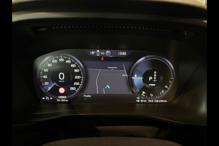 Volvo XC40 T4 Aut. Plug-in Hybrid R-Design Parkeercamera Panoramadak 211pk