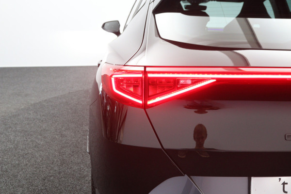 CUPRA Formentor 1.4 e-Hybrid VZ 245 PK Performance PHEV, Panoramadak, 360 Camera, Trekhaak, Stuur-Startknop