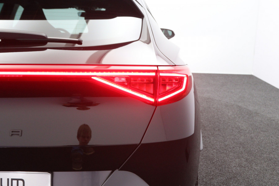 CUPRA Formentor 1.4 e-Hybrid VZ 245 PK Performance PHEV, Panoramadak, 360 Camera, Trekhaak, Stuur-Startknop