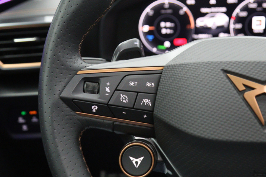 CUPRA Formentor 1.4 e-Hybrid VZ 245 PK Performance PHEV, Panoramadak, 360 Camera, Trekhaak, Stuur-Startknop