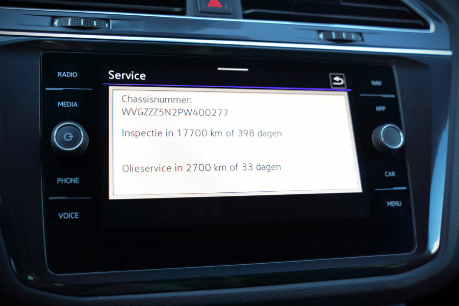 Volkswagen Tiguan 1.4 TSI eHybrid Elegance Business | Stoelverwarming | Stuurverwarming | Massage | 360 Camera | iQ Light | Ambiance Verlichting | Adaptive Cruise Control | Keyless | Apple Carplay | Navigatie | SOH 96%