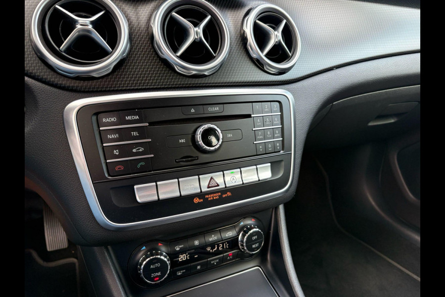 Mercedes-Benz GLA 180 Business Solution | Automaat | Trekhaak | Elek. Kofferklep | Camera |