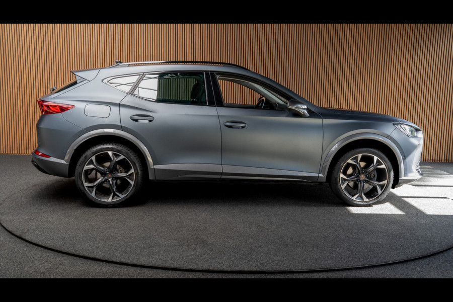 CUPRA Formentor 1.5 TSI Leer Camera ACC PDC Elektr. bedienbare achterklep Stuurverwarming Navi Climate voor & achter Stoelverwarming Virtual cockpit Keyless Entry & Go LM velgen