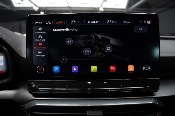 CUPRA Formentor 1.5 TSI Leer Camera ACC PDC Elektr. bedienbare achterklep Stuurverwarming Navi Climate voor & achter Stoelverwarming Virtual cockpit Keyless Entry & Go LM velgen