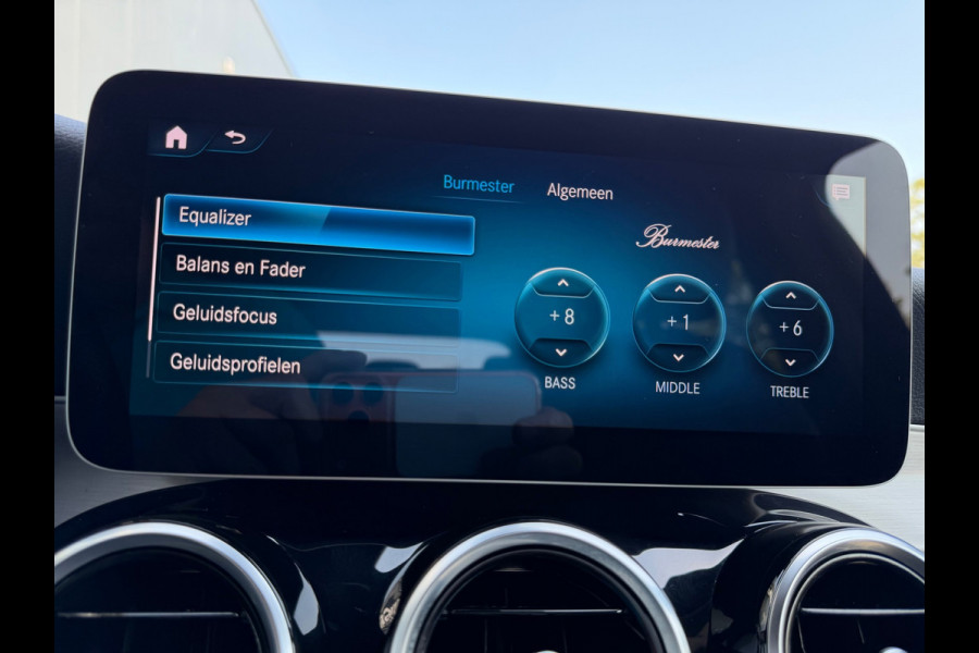 Mercedes-Benz GLC 200 4MATIC Premium Plus, AMG, Burmester, CarPlay, 19 inch, trekhaak