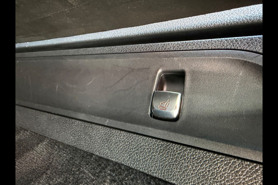Mercedes-Benz GLC 200 4MATIC Premium Plus, AMG, Burmester, CarPlay, 19 inch, trekhaak