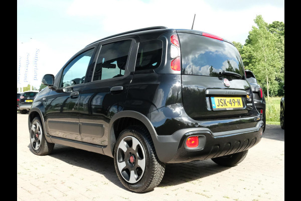 Fiat Panda 1.0 Hybrid RED Cross 69 PK | CarPlay | DAB | LED Verlichting | Lichtmetalen Velgen | Elektrisch Afstelbare Spiegels