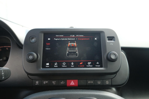 Fiat Panda 1.0 Hybrid RED Cross 69 PK | CarPlay | DAB | LED Verlichting | Lichtmetalen Velgen | Elektrisch Afstelbare Spiegels