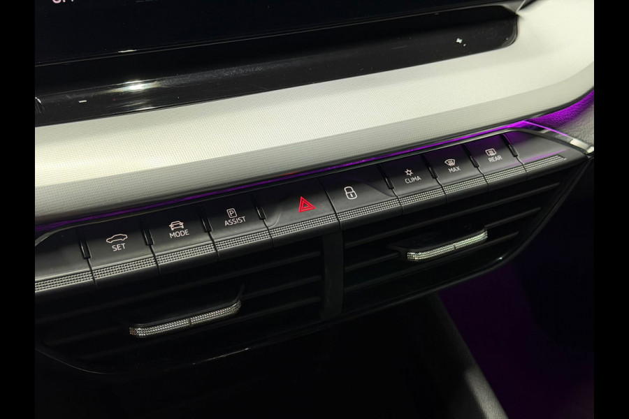 Škoda Octavia Combi 1.5 e-TSI Business KeylessGo Carplay LED Sfeerverlichting