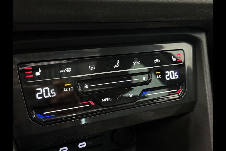 Volkswagen Tiguan 1.4 TSI eHybrid R-Line Business+ Automaat Trekhaak Panoramadak Navigatie IQ Light Stoel en Stuurverwarming Draadloze telefoonlader Digital Cockpit Climate Control Parkeersensoren 19 Inch