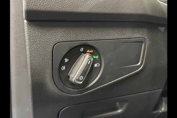 Volkswagen Tiguan 1.4 TSI eHybrid R-Line Business+ Automaat Trekhaak Panoramadak Navigatie IQ Light Stoel en Stuurverwarming Draadloze telefoonlader Digital Cockpit Climate Control Parkeersensoren 19 Inch