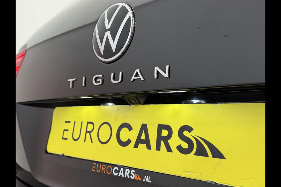 Volkswagen Tiguan 1.4 TSI eHybrid R-Line Business+ Automaat Trekhaak Panoramadak Navigatie IQ Light Stoel en Stuurverwarming Draadloze telefoonlader Digital Cockpit Climate Control Parkeersensoren 19 Inch