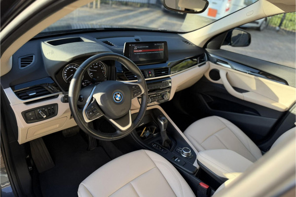BMW X1 xDrive25e | Leder | Camera | Head-Up | Groot Navi | LED | Elektrische Klep