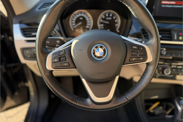 BMW X1 xDrive25e | Leder | Camera | Head-Up | Groot Navi | LED | Elektrische Klep
