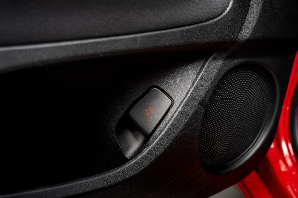 Fiat 500 24 kWh 3- Fase SOH: 93,8% Navi Airco LED Cruise C. Carplay Stoelverwarming LM velgen BTW auto
