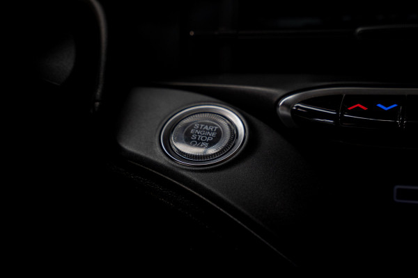 Fiat 500 24 kWh 3- Fase SOH: 93,8% Navi Airco LED Cruise C. Carplay Stoelverwarming LM velgen BTW auto