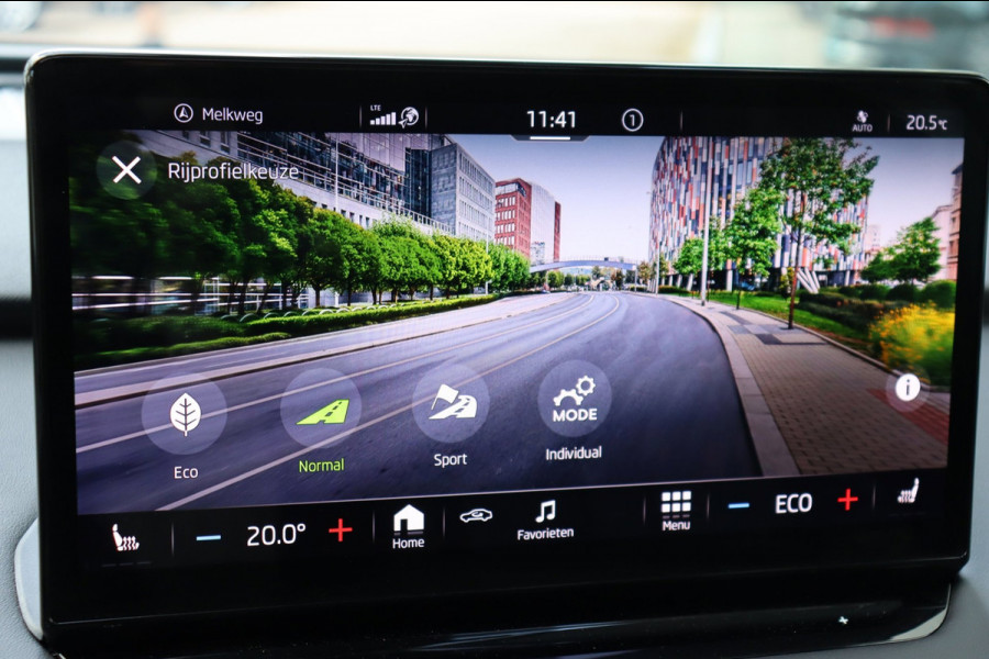 Škoda ENYAQ iV 60 Sportline schuifdak el.trekhaak camera's leer+mem+vw org.NL 93,53% travel assist