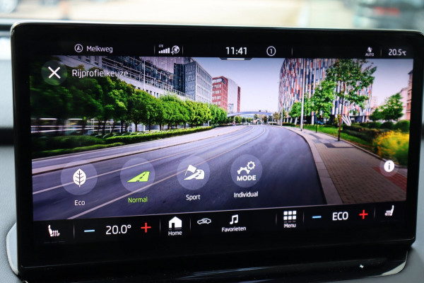 Škoda ENYAQ iV 60 Sportline schuifdak el.trekhaak camera's leer+mem+vw org.NL 93,53% travel assist