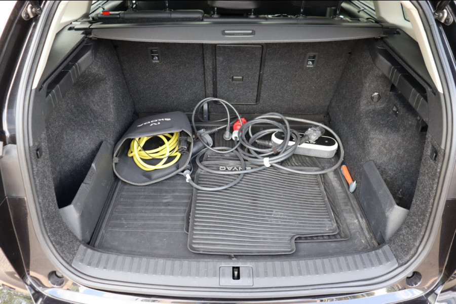 Škoda ENYAQ iV 60 Sportline schuifdak el.trekhaak camera's leer+mem+vw org.NL 93,53% travel assist