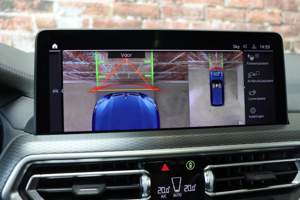 BMW iX3 High Executive M Sport Pakket 80 kWh / Live Cockpit Professional / Active Protection / Driving Assistant Professional / Panoramadak / Trekhaak / Leder / Adaptieve LED-koplamp / Shadow Line / Adaptief Onderstel /  Stuurwielverwarming / Head-Up Display / DAB / Harman Kardon