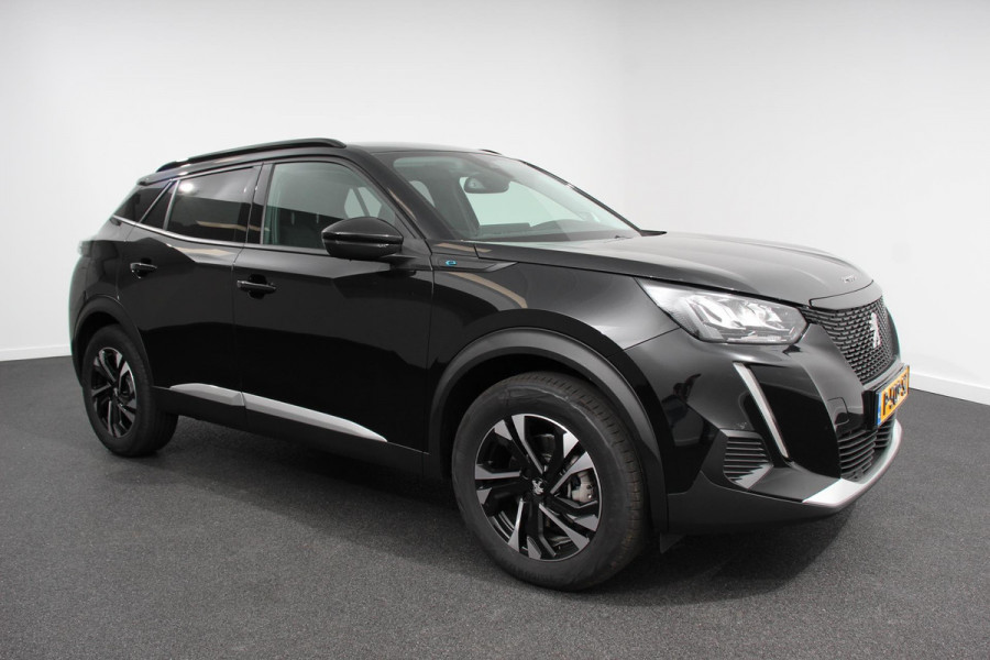 Peugeot e-2008 EV Allure Pack 50 kWh Navigatie Climate control 3D Digitale cockpit Camera Lichtmetalen Velgen