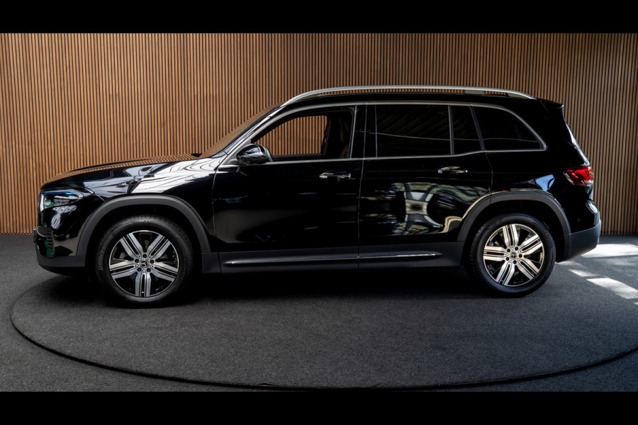 Mercedes-Benz EQB 250 Leer Navi 360° Camera Stoelverwarming PTS LM velgen Zwarte binnenhemel Elektr. bedienbare achterklep BTW auto!  SOH: 96,9%
