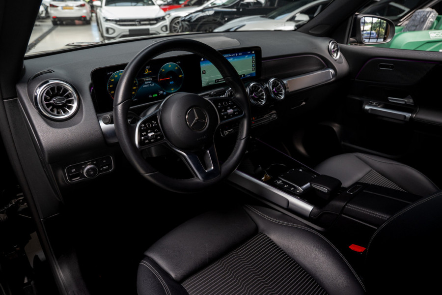 Mercedes-Benz EQB 250 Leer Navi 360° Camera Stoelverwarming PTS LM velgen Zwarte binnenhemel Elektr. bedienbare achterklep BTW auto!  SOH: 96,9%