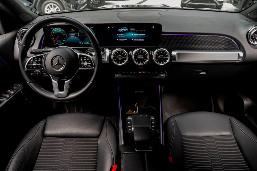 Mercedes-Benz EQB 250 Leer Navi 360° Camera Stoelverwarming PTS LM velgen Zwarte binnenhemel Elektr. bedienbare achterklep BTW auto!  SOH: 96,9%
