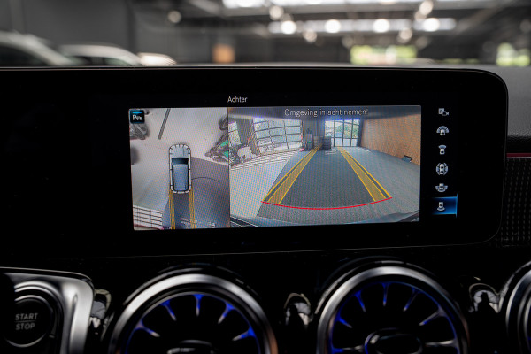 Mercedes-Benz EQB 250 Leer Navi 360° Camera Stoelverwarming PTS LM velgen Zwarte binnenhemel Elektr. bedienbare achterklep BTW auto!  SOH: 96,9%