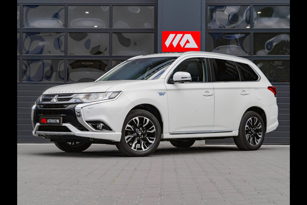 Mitsubishi Outlander 2.0 PHEV Premium | TREKHAAK | PANO | LEDER | 360 CAMERA