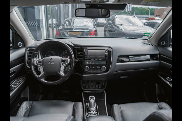 Mitsubishi Outlander 2.0 PHEV Premium | TREKHAAK | PANO | LEDER | 360 CAMERA
