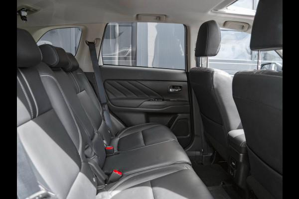 Mitsubishi Outlander 2.0 PHEV Premium | TREKHAAK | PANO | LEDER | 360 CAMERA