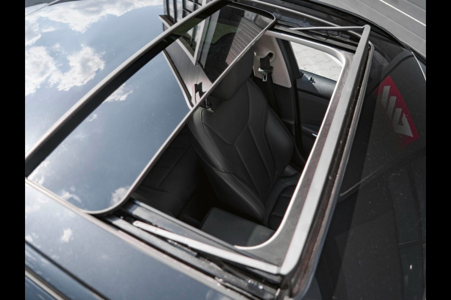 BMW 3 Serie Touring 318d High Executive | PANO | LEDER |