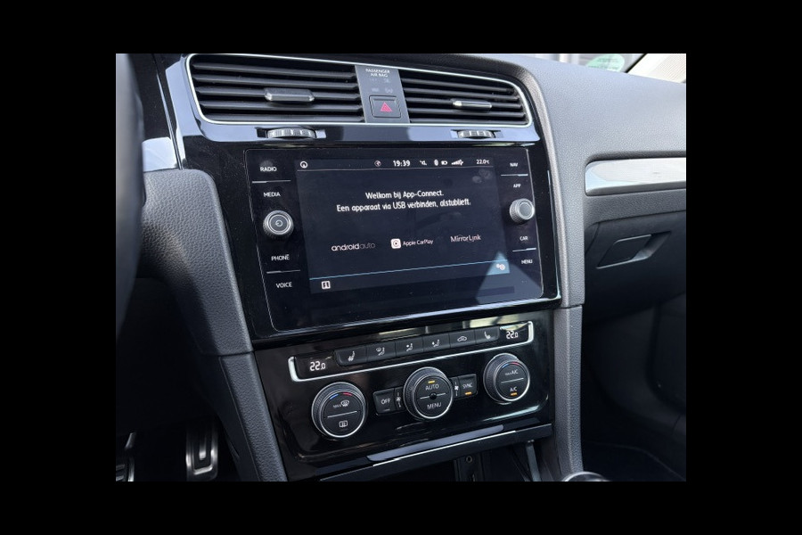Volkswagen Golf 1.0 TSI Highline|116PK|Carplay|Stoel verw|Clima|ACC|PDC|Navi|Dealer onderh|1e eigenaar|