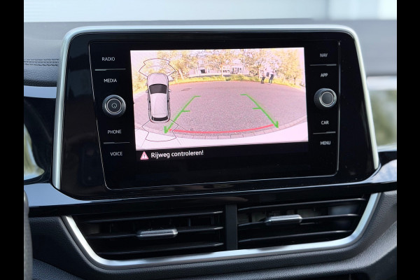Volkswagen T-Roc 1.5 TSI 3xR-Line Pano/Keyless/Camera