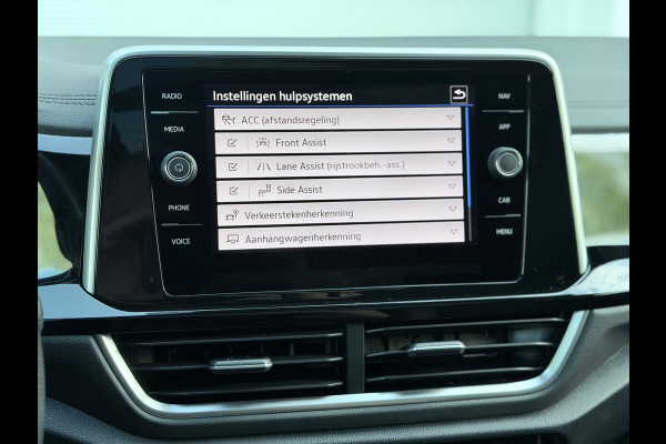 Volkswagen T-Roc 1.5 TSI 3xR-Line Pano/Keyless/Camera