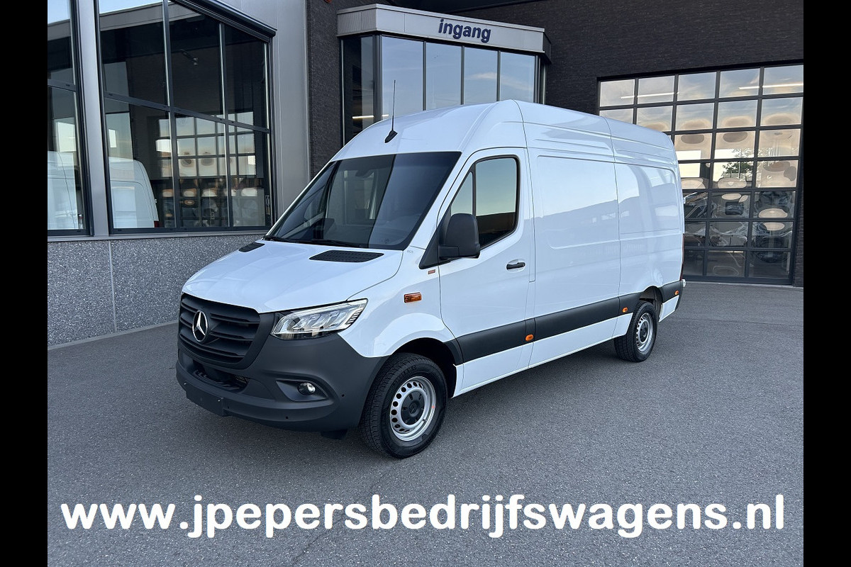 Mercedes-Benz Sprinter 317 CDI L2 H2 Pro LED / MBUX / Navigatie / Camera / Parkeersensoren / Cruise control / Airco / 270 Graden achterdeuren