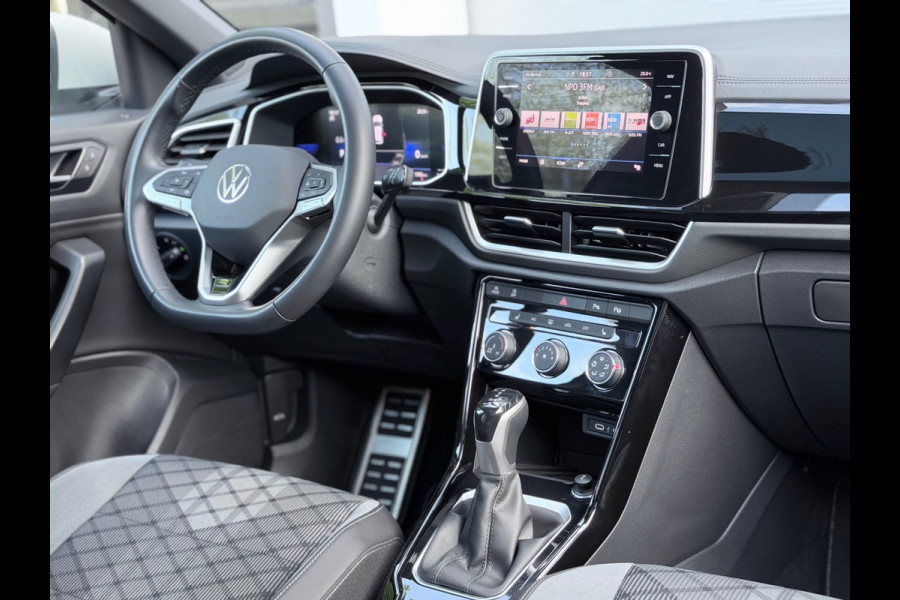 Volkswagen T-Roc 1.5 TSI 3xR-Line Pano/Keyless/Camera