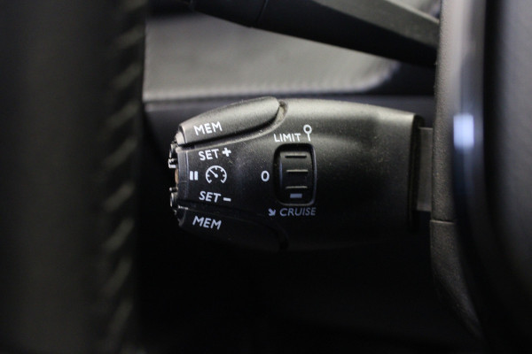 Peugeot 2008 1.2 PureTech Active Pack