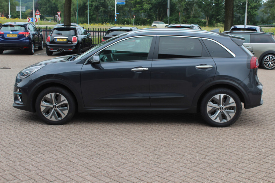 Kia e-Niro ExecutiveLine 64 kWh / Camera / Leder / Keyless / Stoelventilatie / Navigatie / Dodehoek / DAB / Cruise Control
