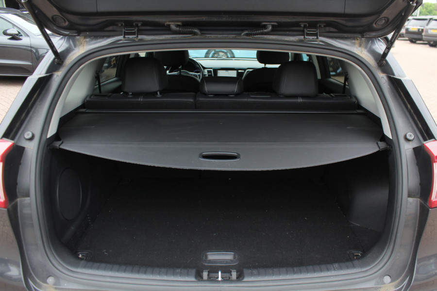 Kia e-Niro ExecutiveLine 64 kWh / Camera / Leder / Keyless / Stoelventilatie / Navigatie / Dodehoek / DAB / Cruise Control